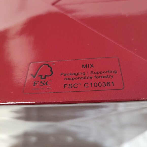 Gucci Red Glossy Gift Bag Reusable Shopping Logo Spell Out Empty 13.75 x 10 in - Picture 10 of 16